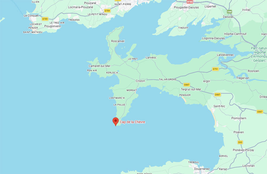 Carte de la presqu’île de Crozon localisant la pointe du Cap de la Chèvre en Bretagne face à la baie de Douarnenez