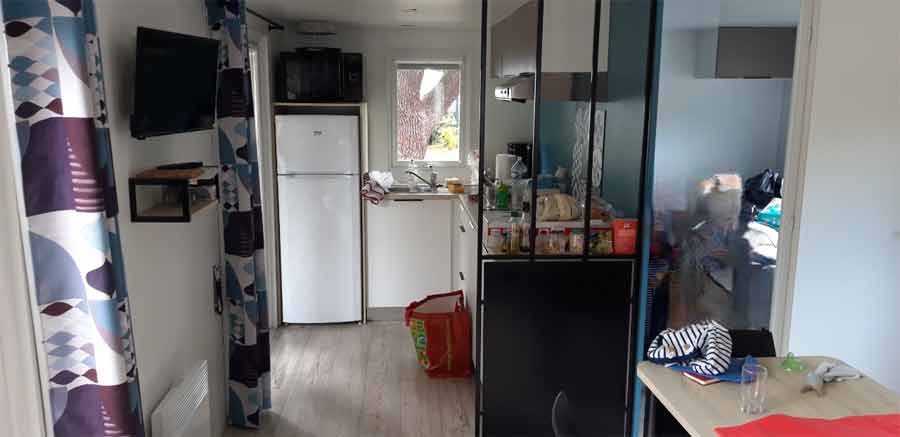 Intérieur d'un mobil-home Iris vacance en Corrèze